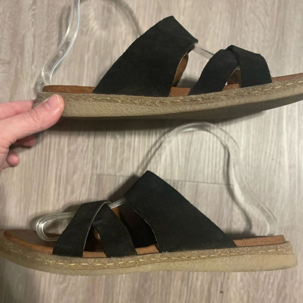 Born Women’s CAITE Sandals Size 8 Black Suede Leather Bohemian Granola Girl